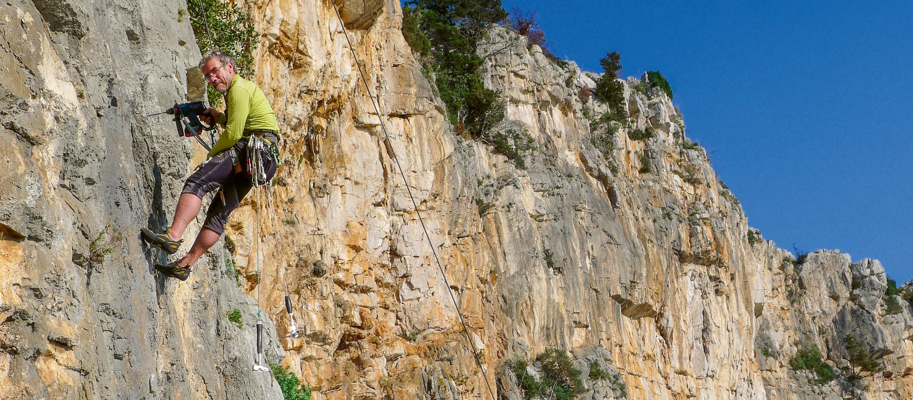 climber chioda una parete