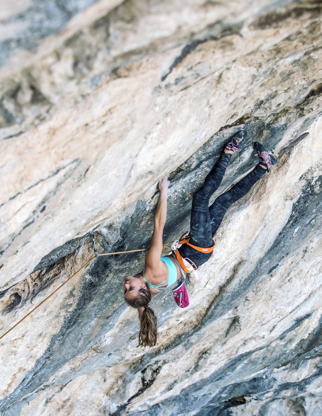 Arrampicata in strapiombo