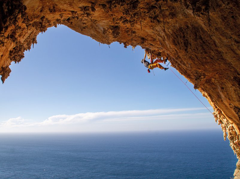 Arrampicata in strapiombo