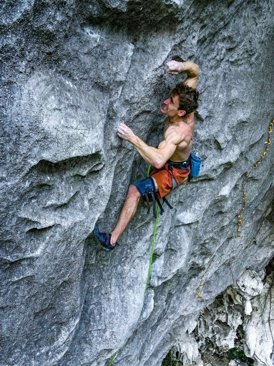 arrampicatore in parete