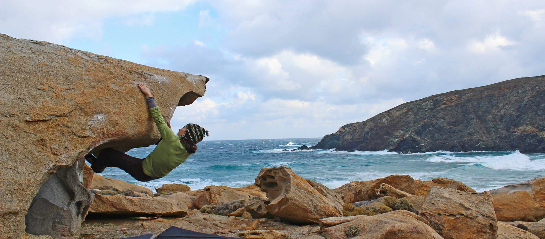 climber su boulder