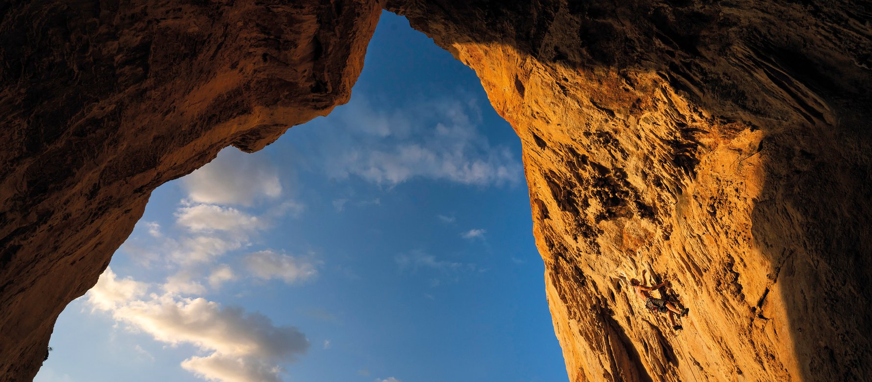 arrampicatore in parete