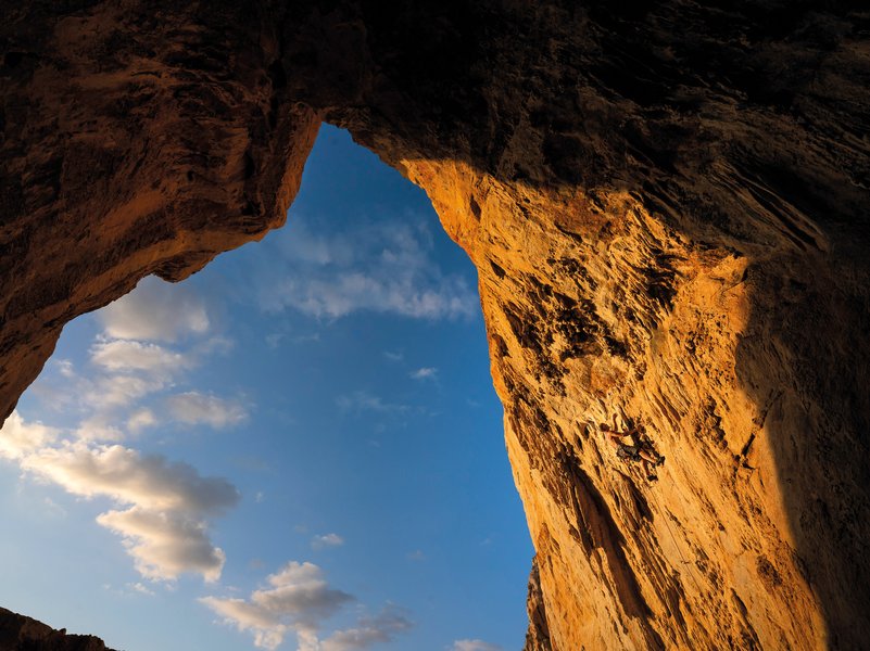 arrampicatore in parete