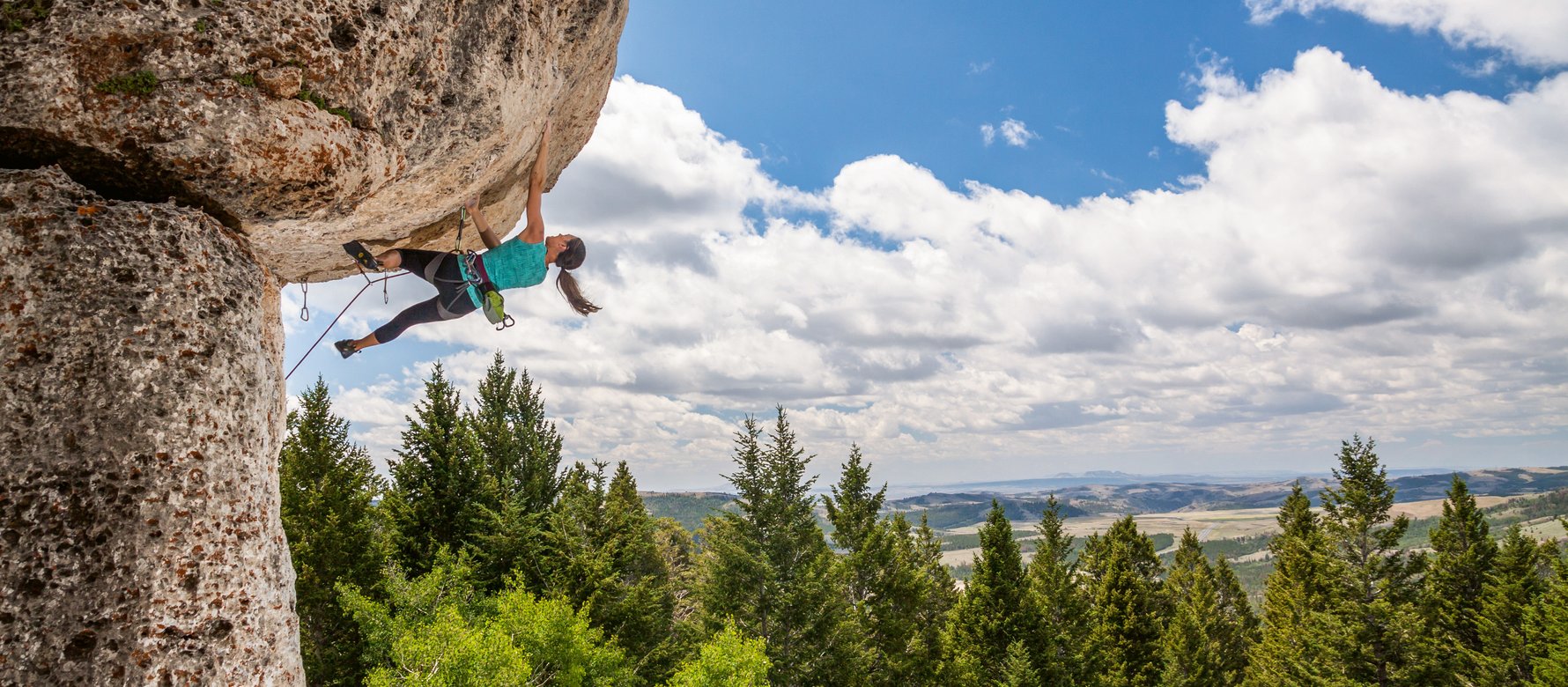 arrampicatrice in parete