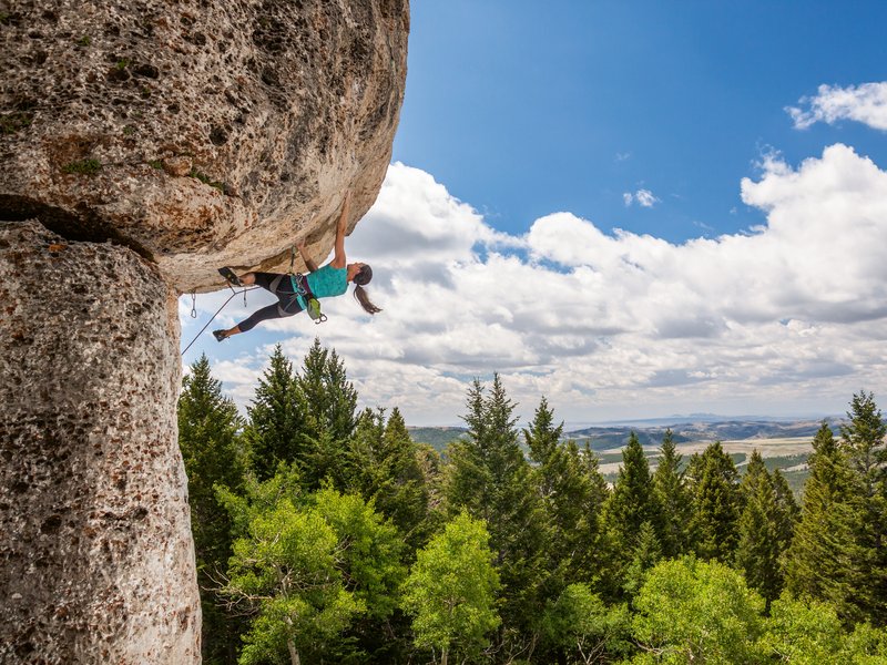 arrampicatrice in parete