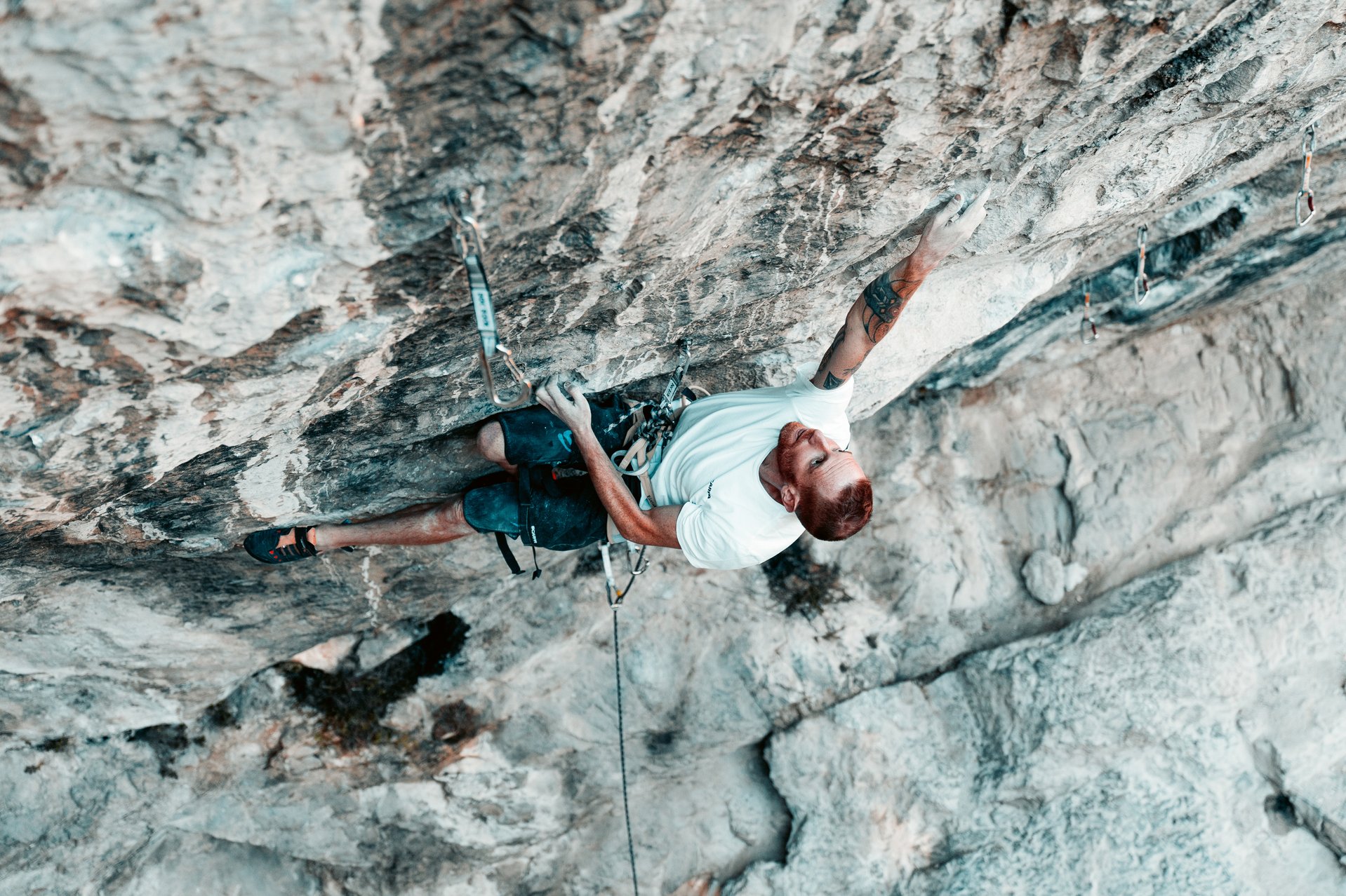 Climber in falesia