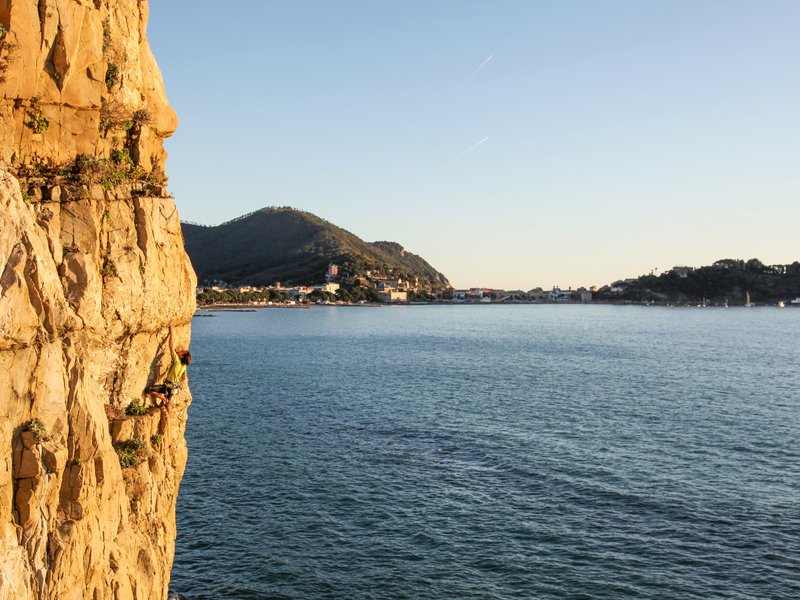 arrampicatore in parete