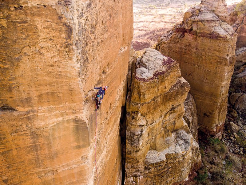 arrampicatore in parete