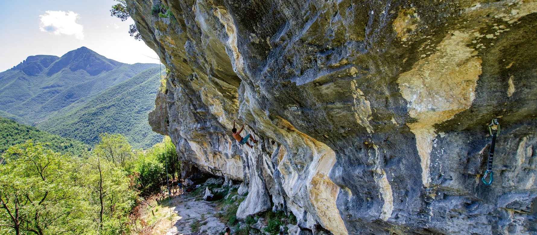 arrampicatore in parete