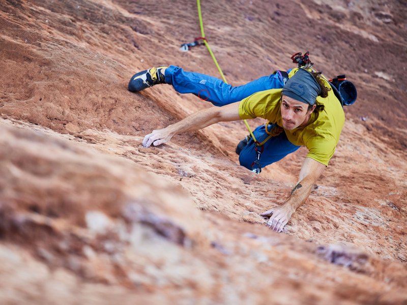 arrampicatore in parete