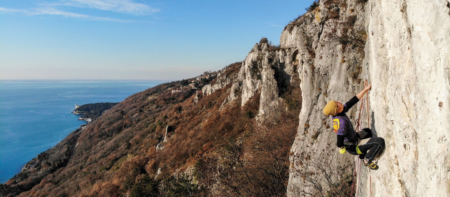 arrampicatore in parete