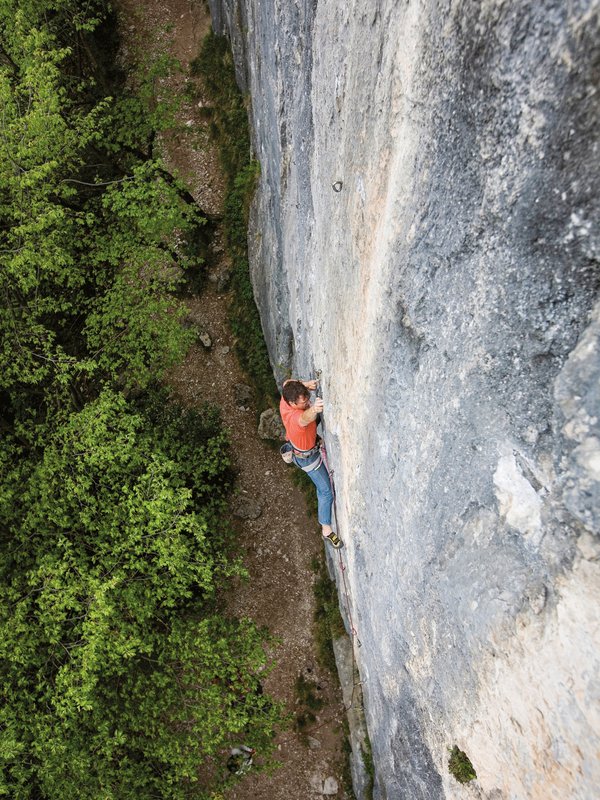 arrampicatore in parete