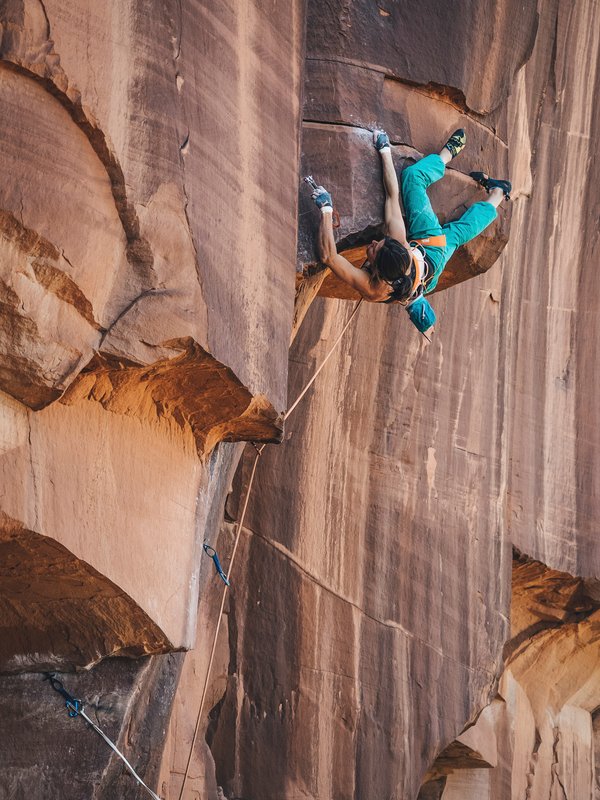 arrampicatrice in parete