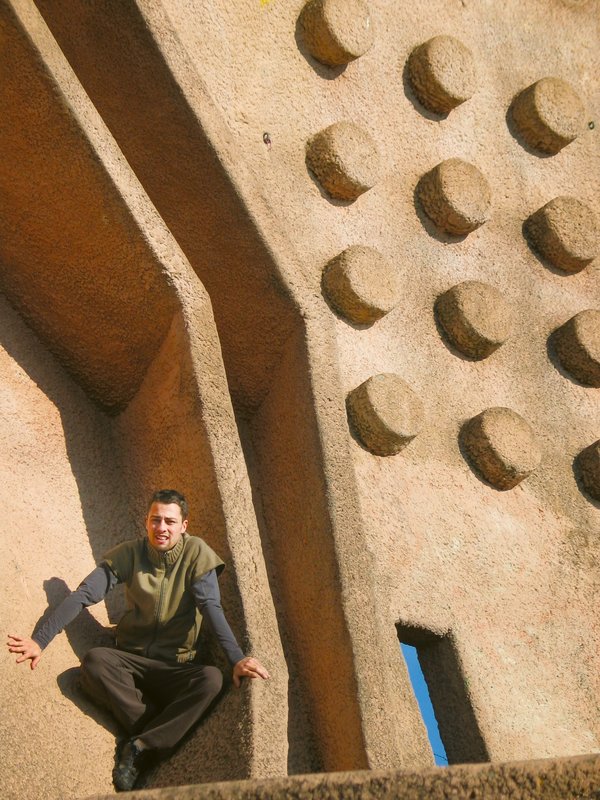 ragazzo fa parkour