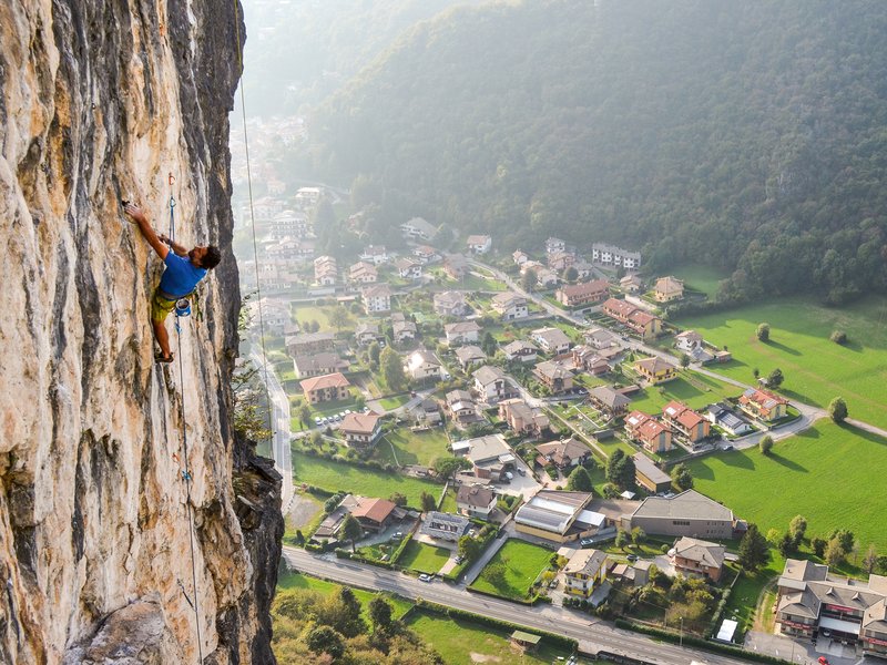 arrampicatori in parete