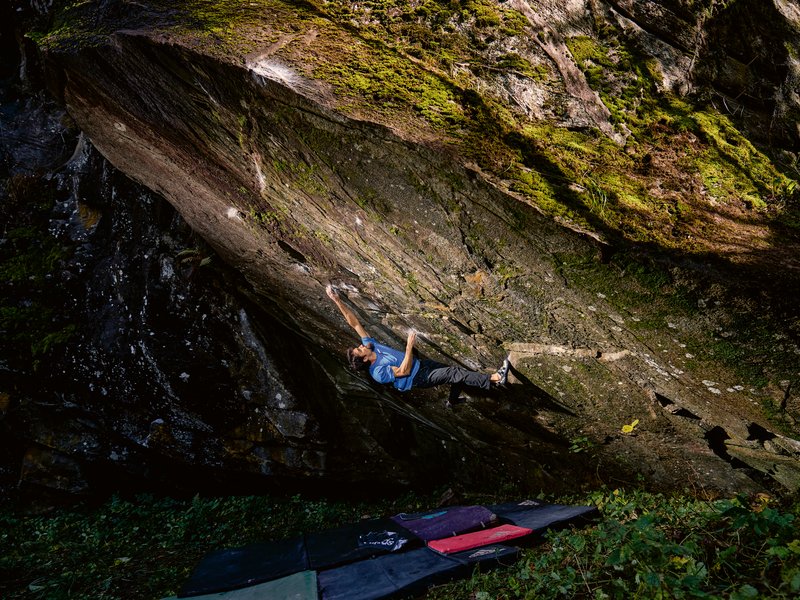 Arrampicata in strapiombo