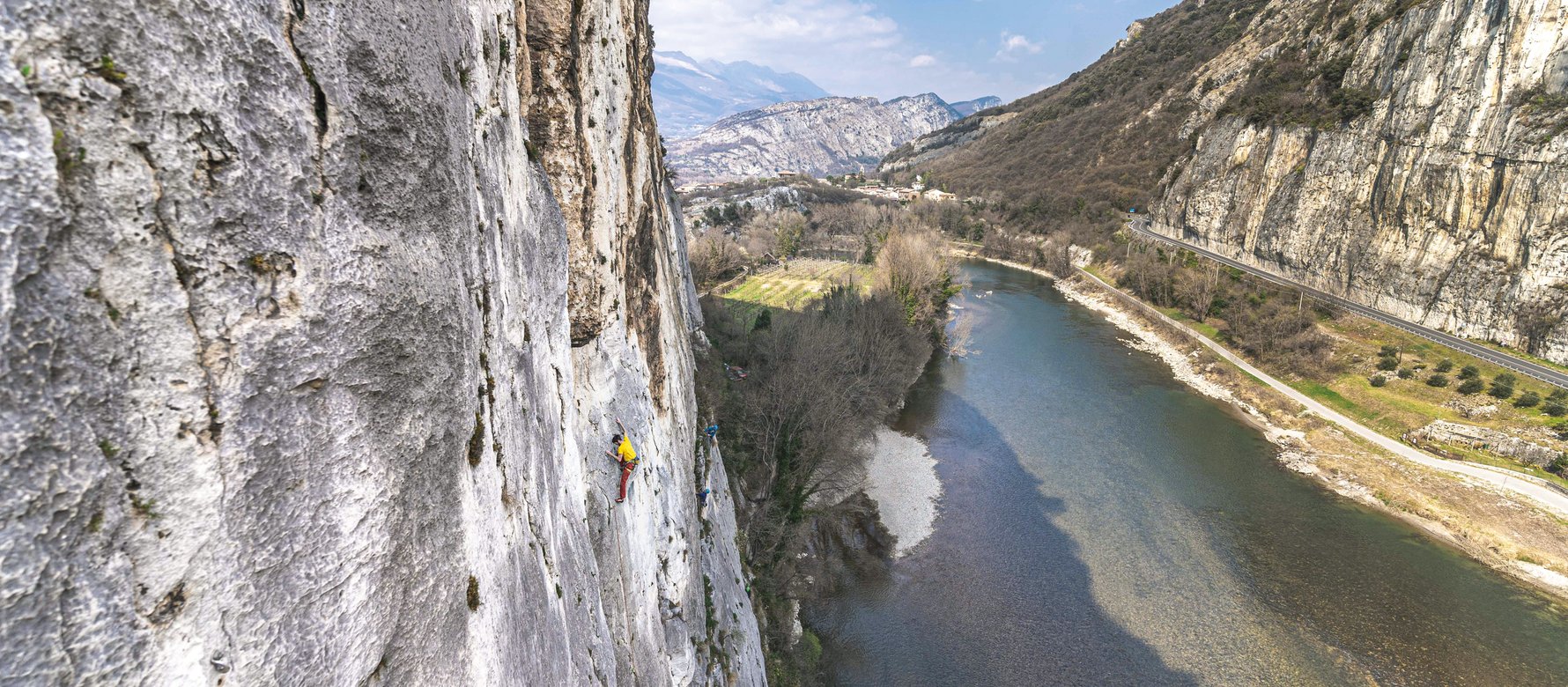 arrampicatore in parete