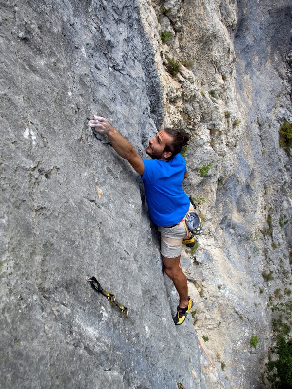 arrampicatore in parete