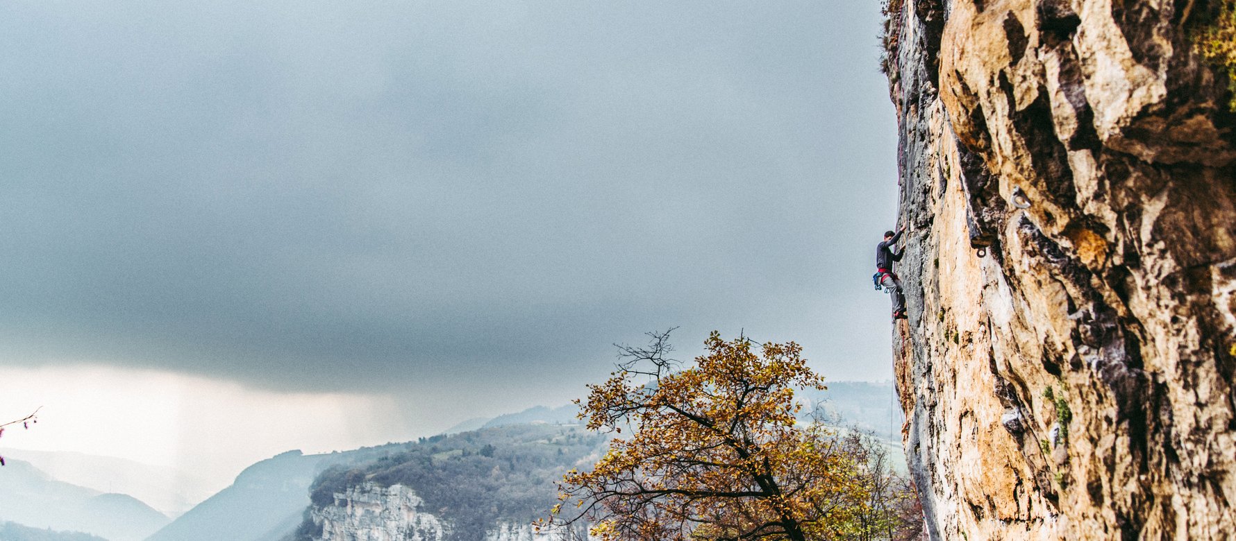 arrampicatore in parete