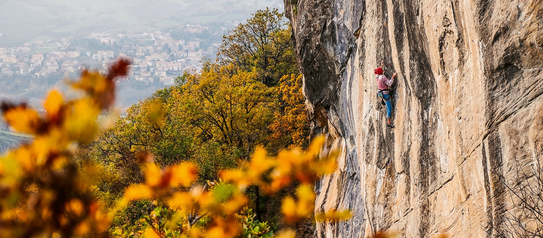 climber in falesia