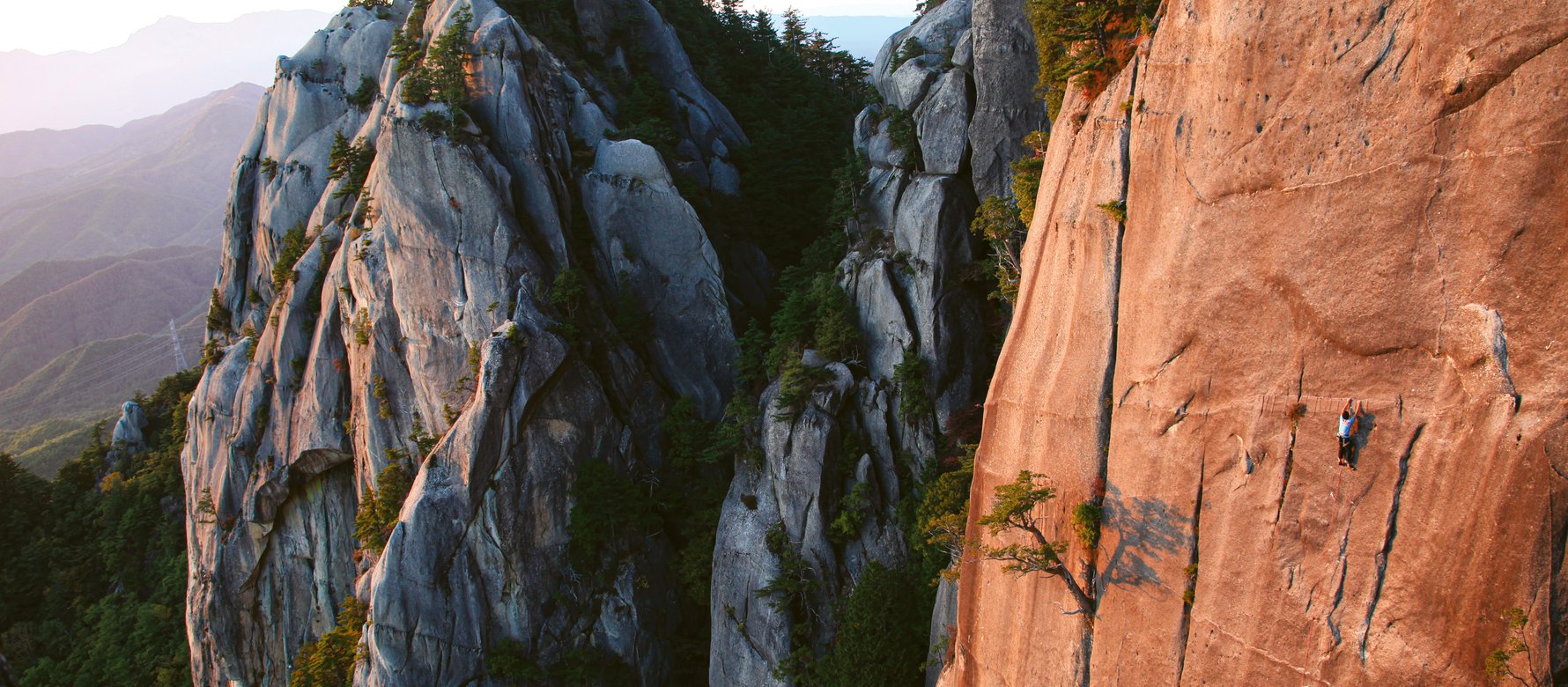 arrampicatore in parete
