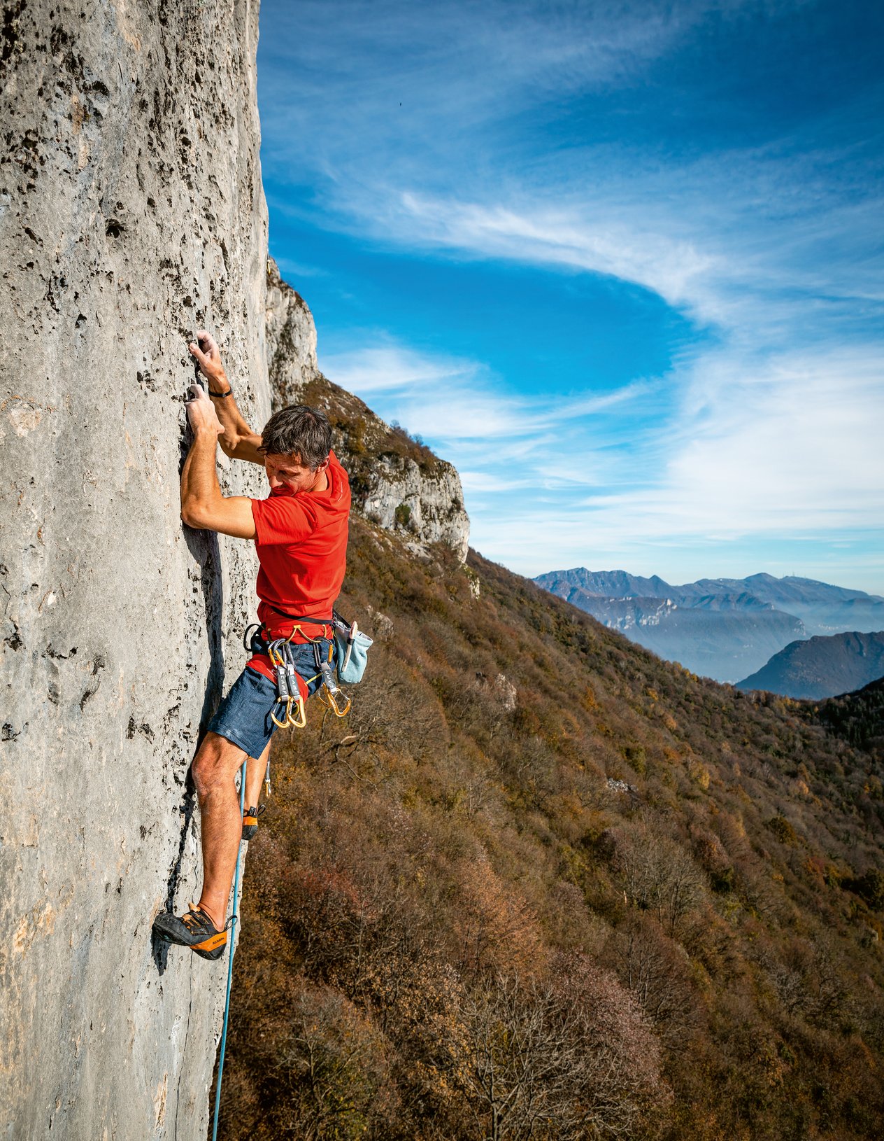 arrampicatore in parete