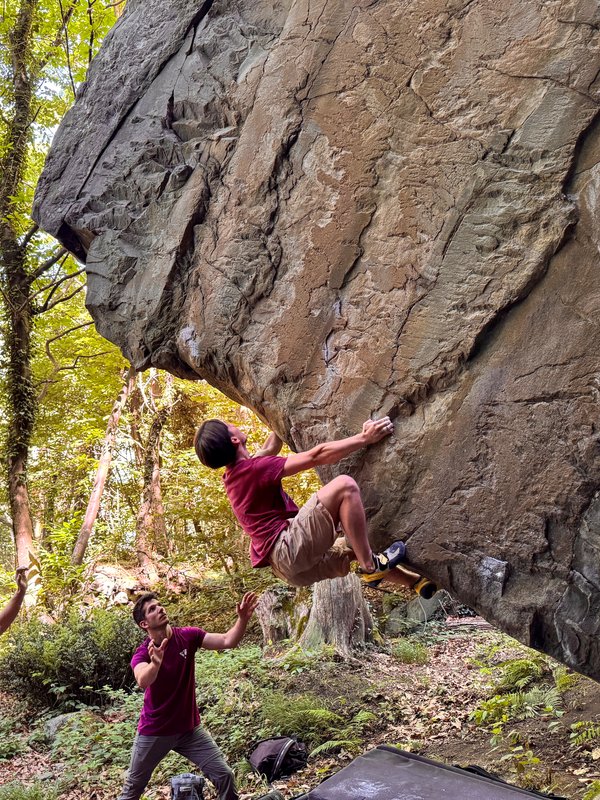 climber su boulder
