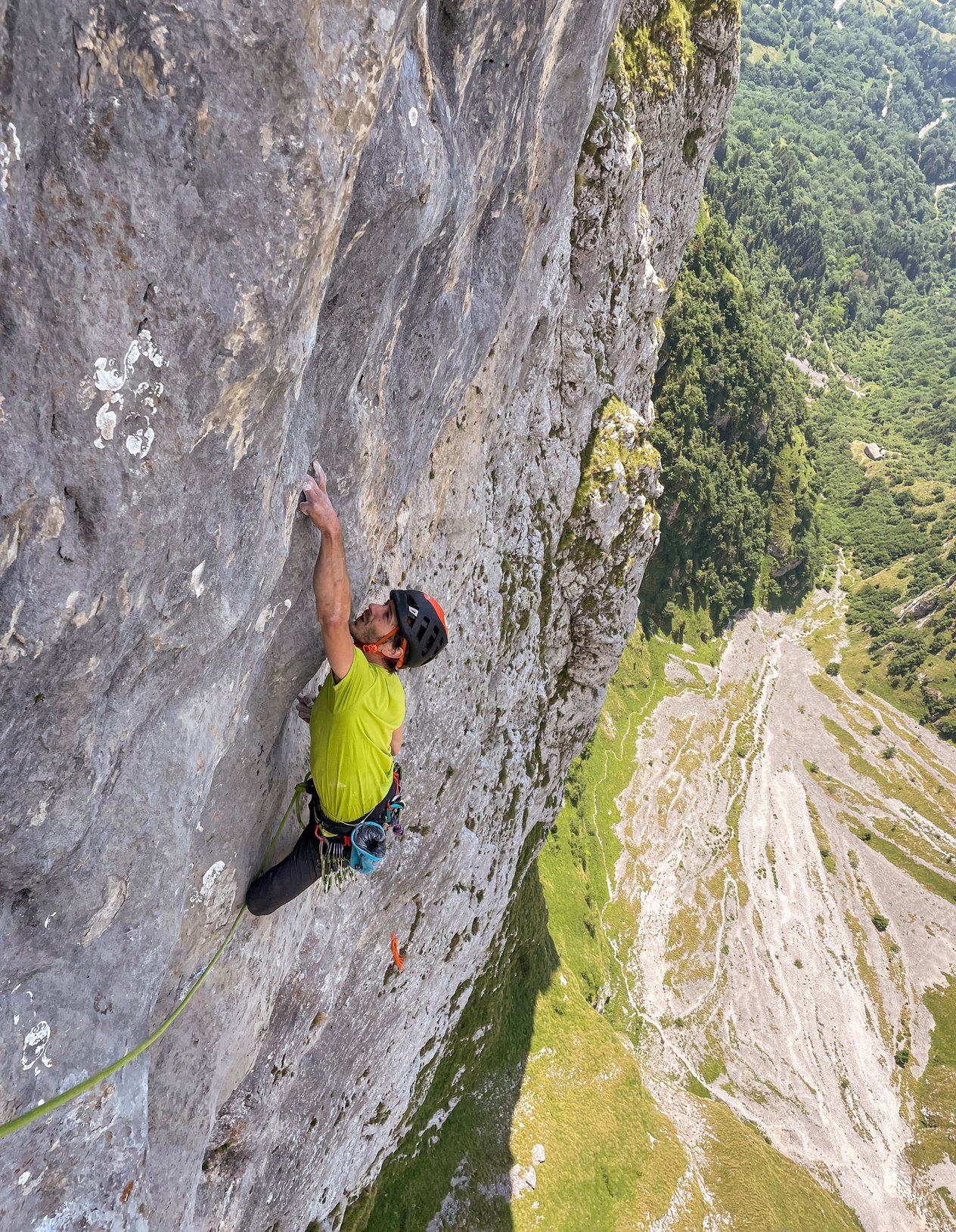 arrampicatore in parete
