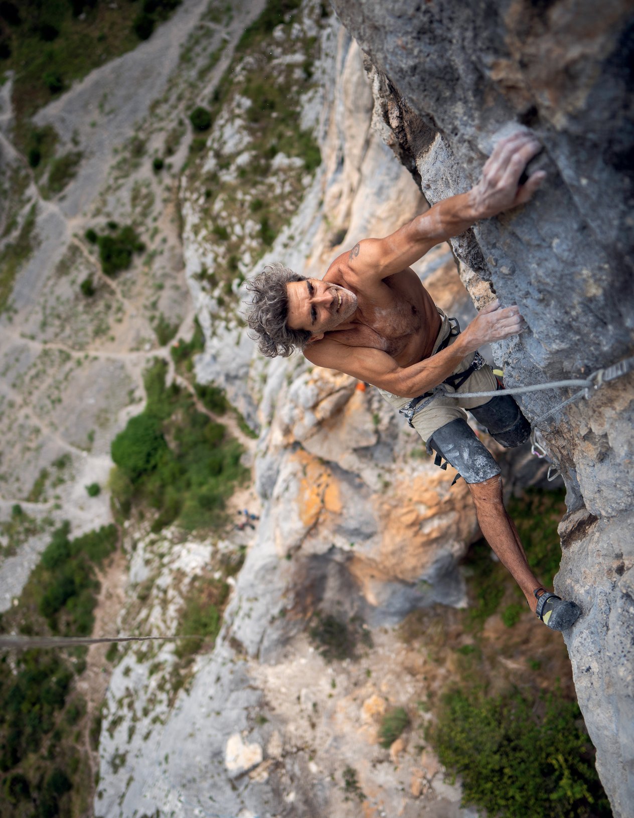 Arrampicata in strapiombo
