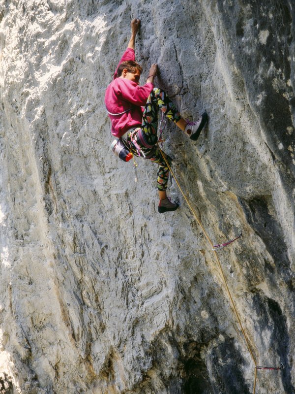 climber in falesia