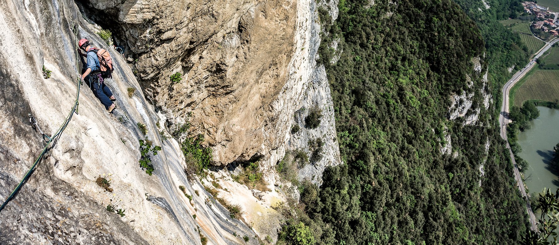 arrampicatore in parete