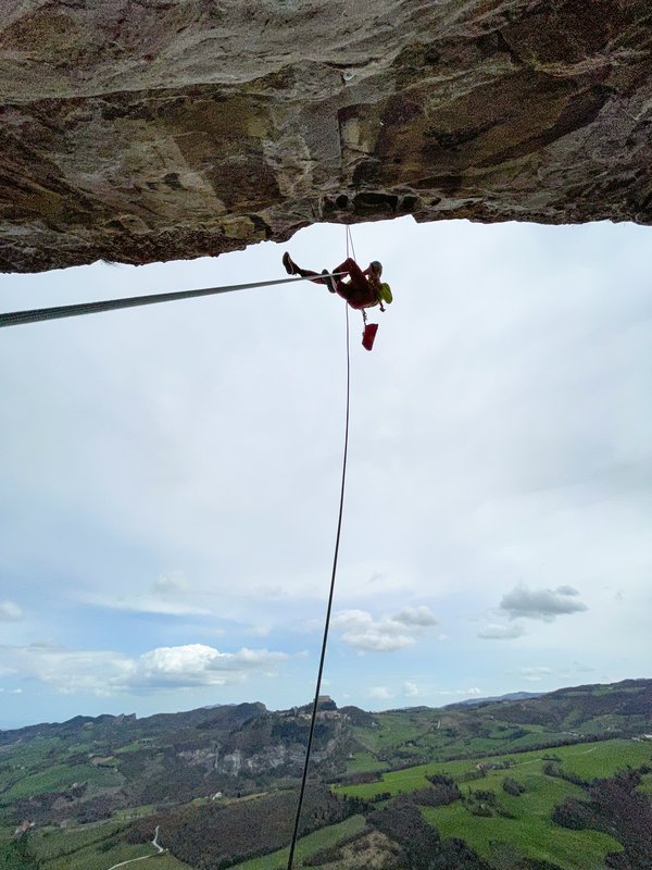 climber in falesia