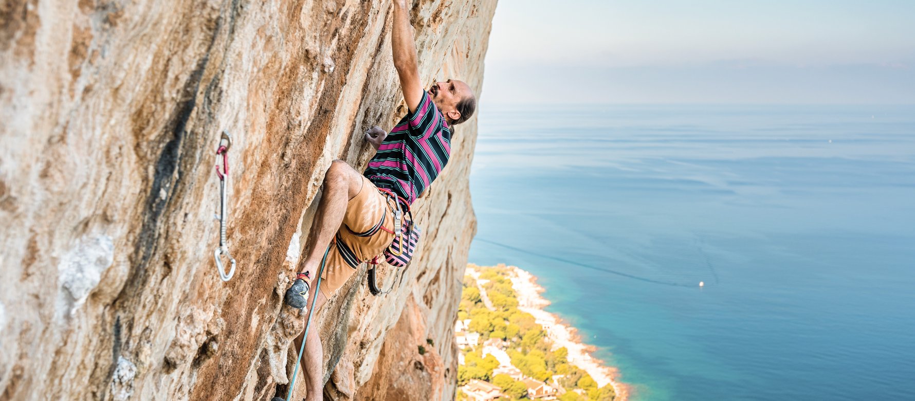 arrampicatore in parete
