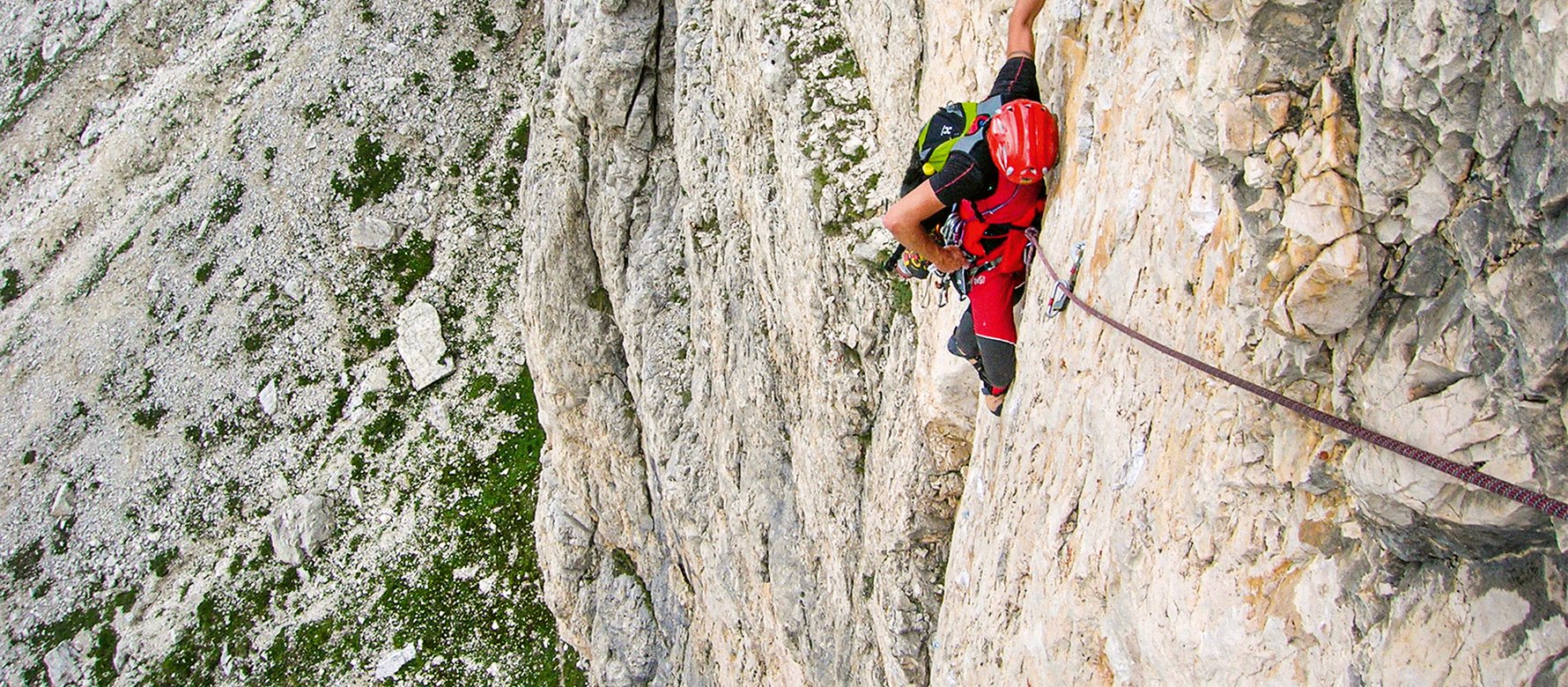 Climber in falesia