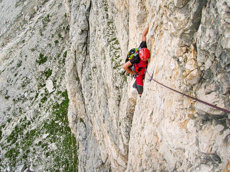 Climber in falesia
