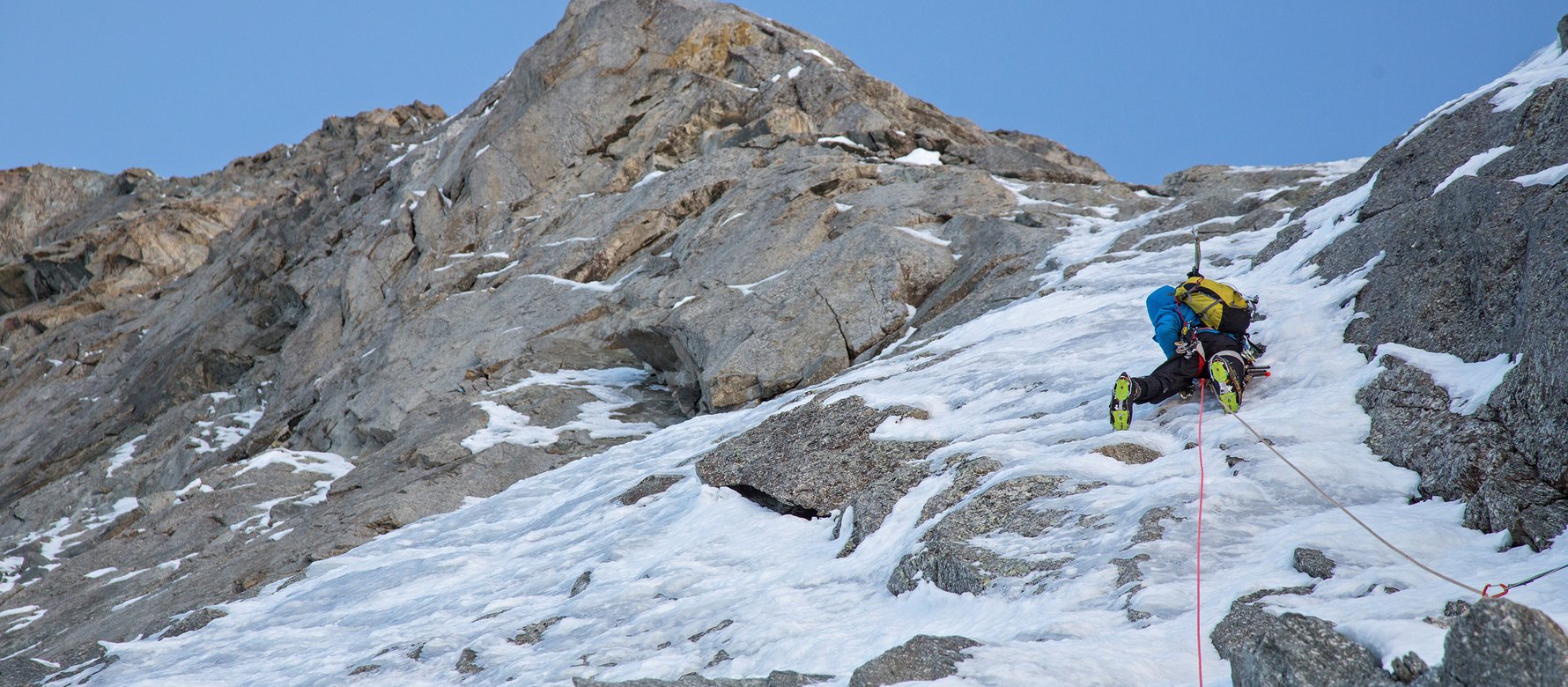 alpinista in azione