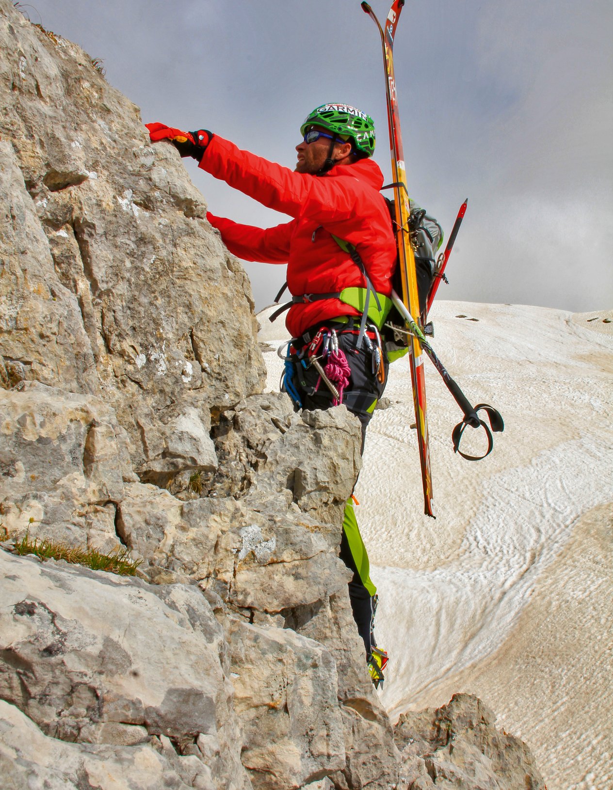 scialpinista in azione