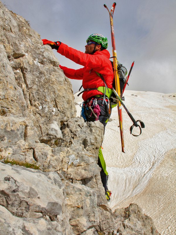 scialpinista in azione