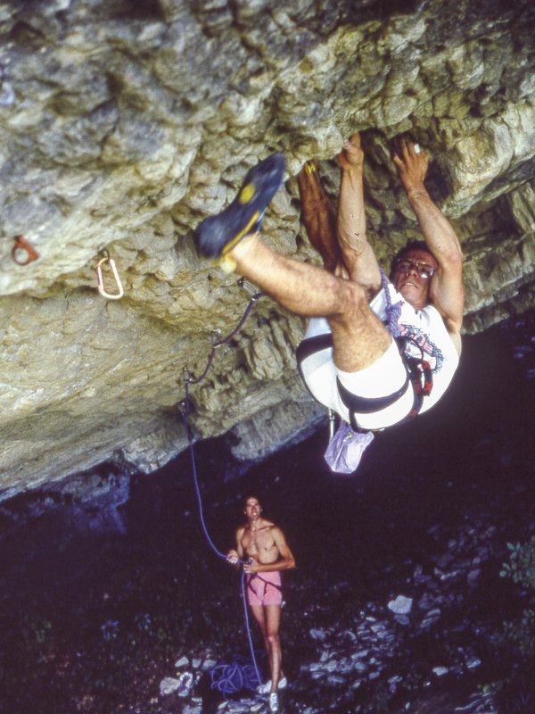 arrampicatore in parete