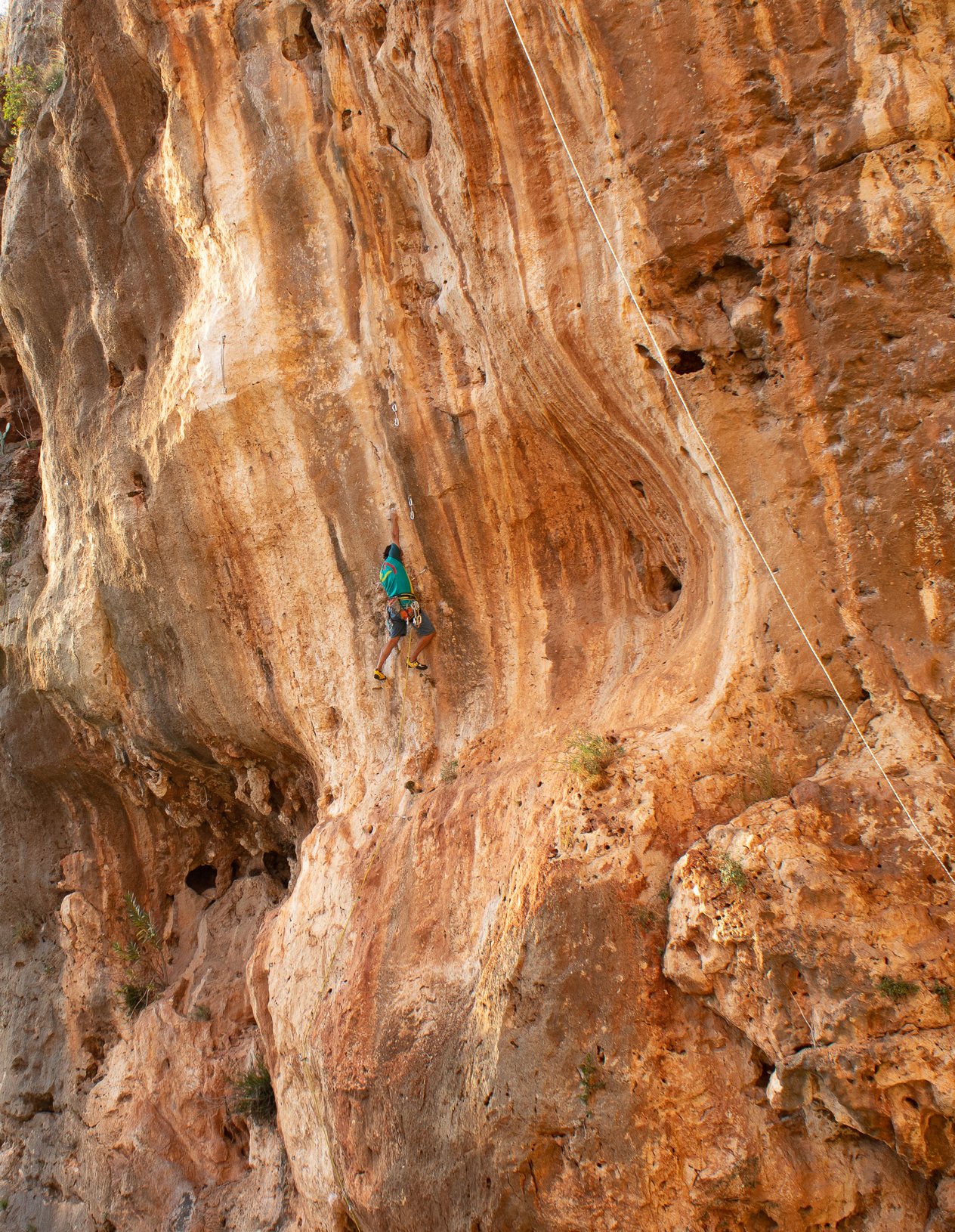 arrampicatore in parete