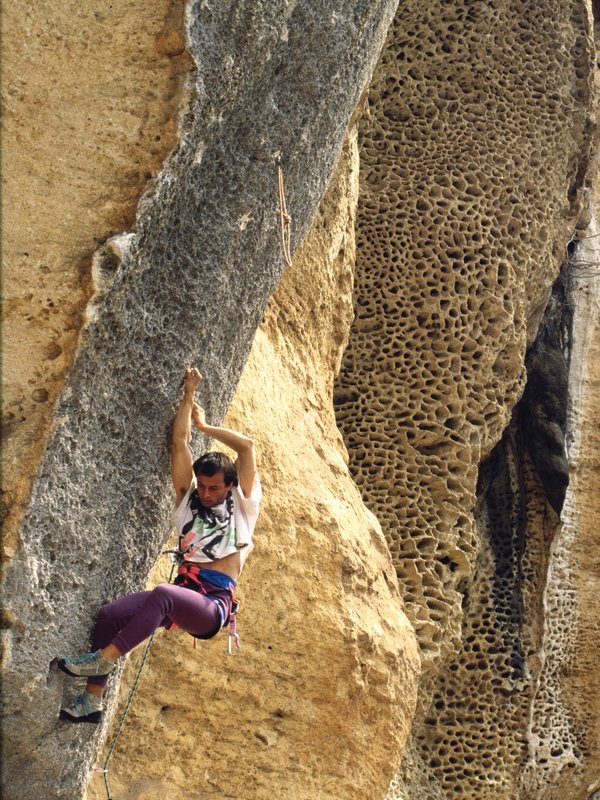 arrampicatore in parete