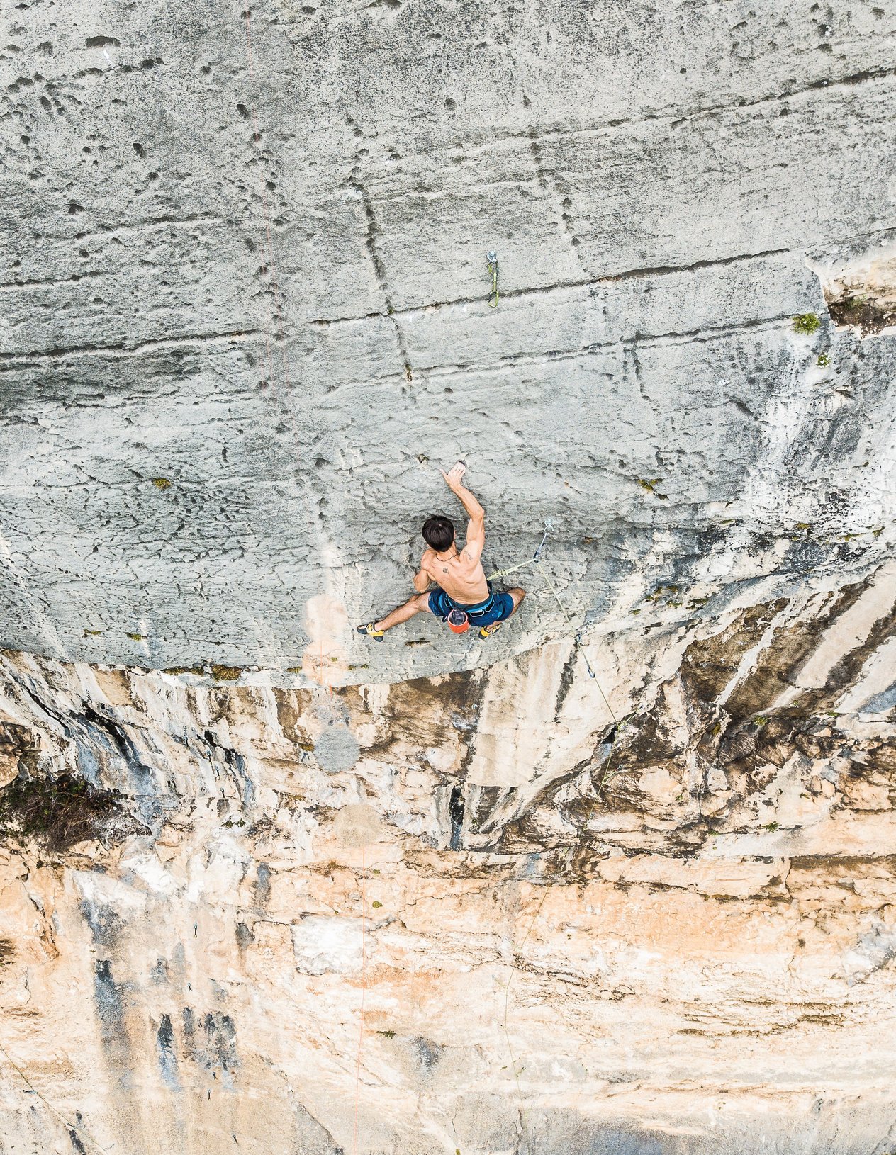arrampicatore in parete