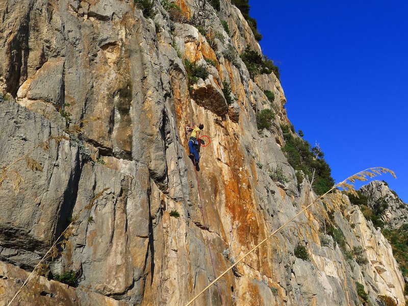 arrampicatore in parete