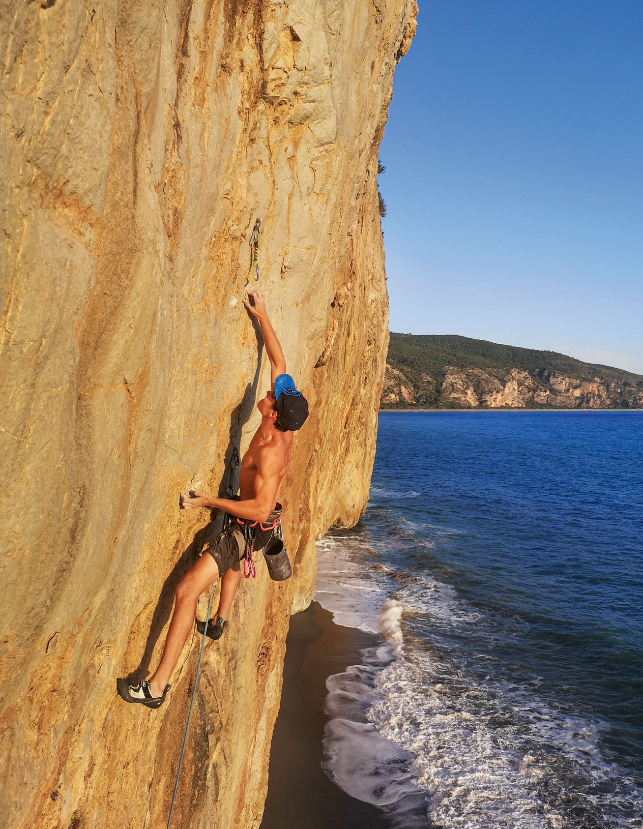 arrampicatore in parete