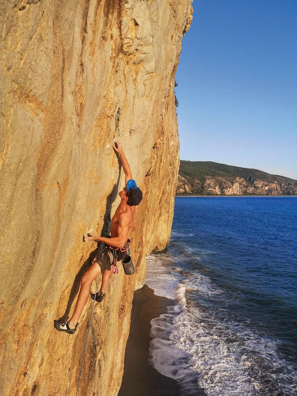 arrampicatore in parete