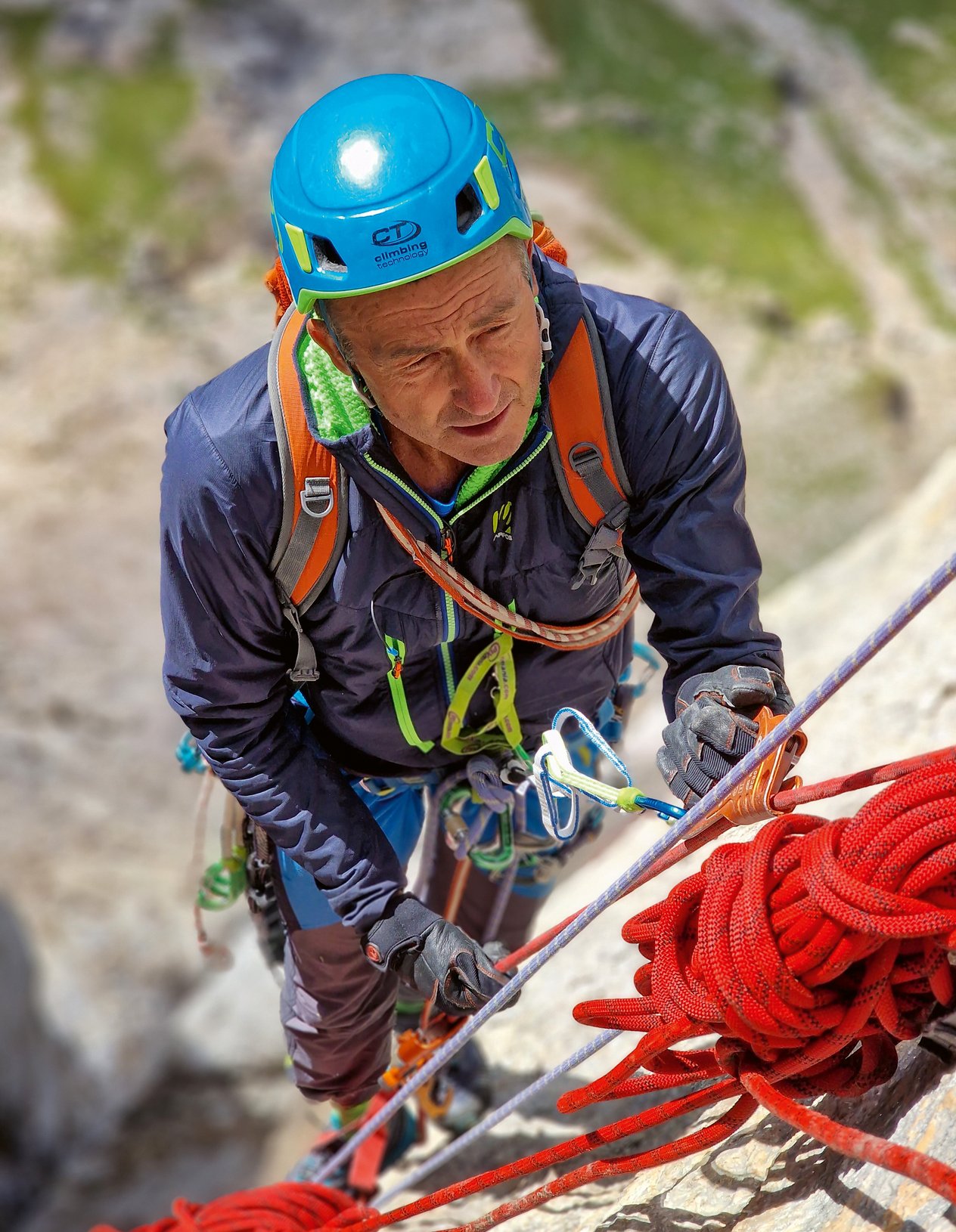 arrampicatore in parete