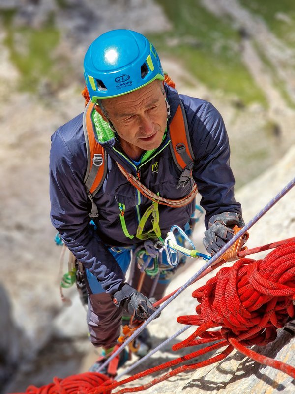 arrampicatore in parete