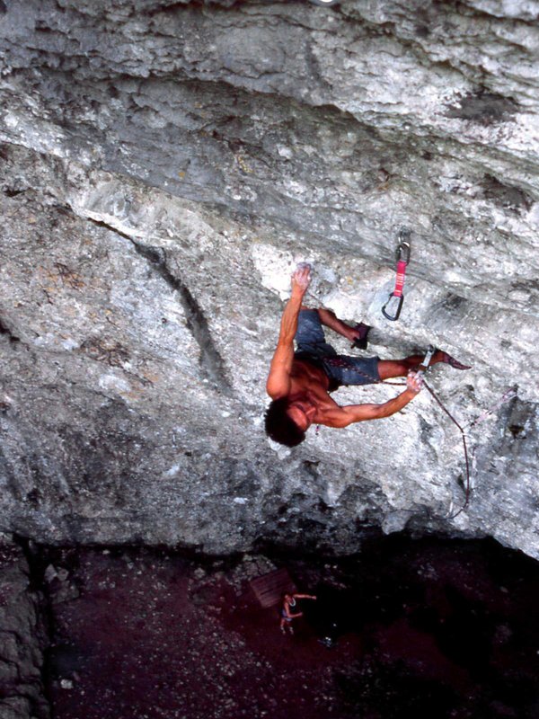 arrampicatore in parete
