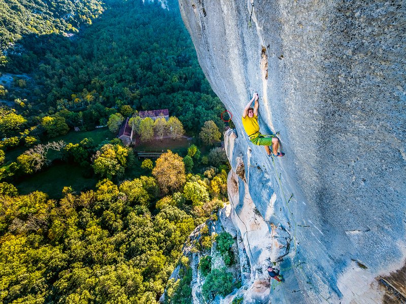 Climber in falesia