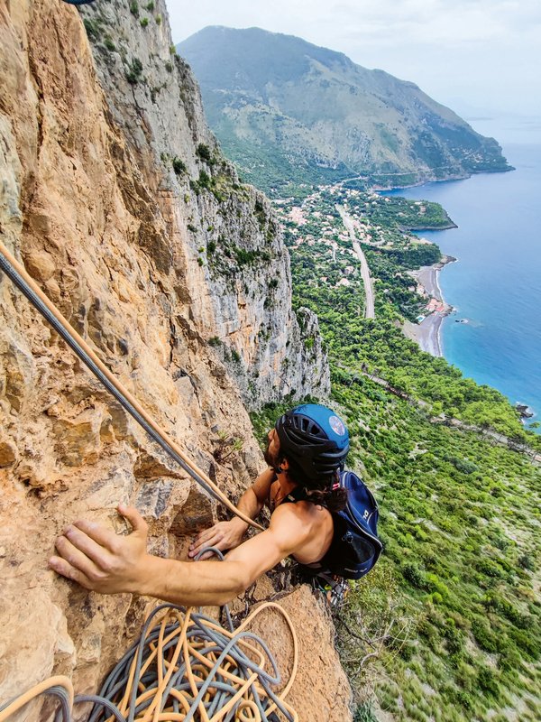 Climber in parete